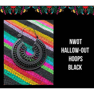 NWOT | BLACK HALLOW-OUT HOOPS